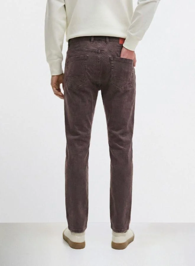 The Indian Garage Co Men Slim Fit Solid Scoop Pocket Mid-Rise Jeans